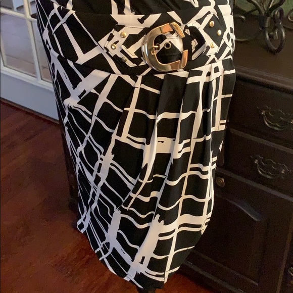 Cache Black and White Sleeveless Dress - Picture 6 of 7